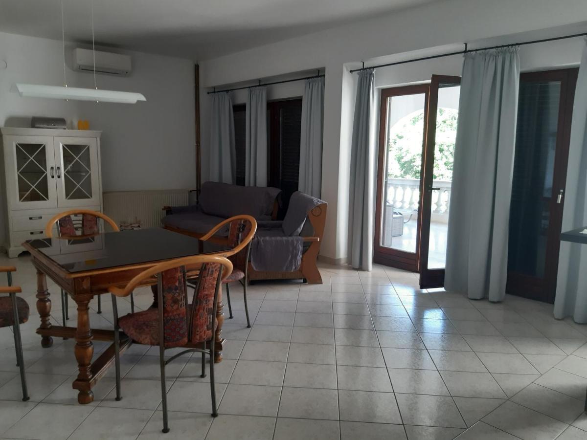 Apartment Nevija E Natale Opric Kültér fotó