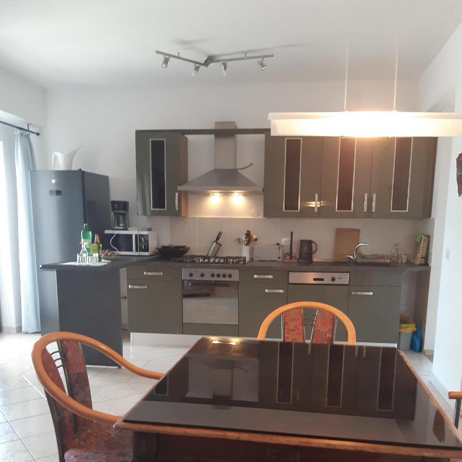 Apartment Nevija E Natale Opric Kültér fotó